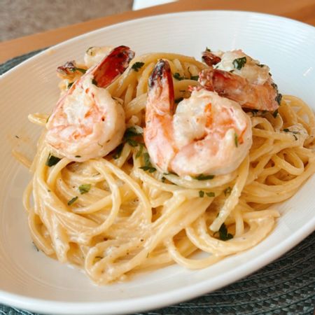 White Sauce Shrimp Pasta